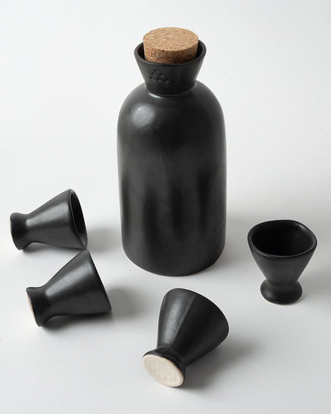 Kissos Set | Ceramic Pitcher