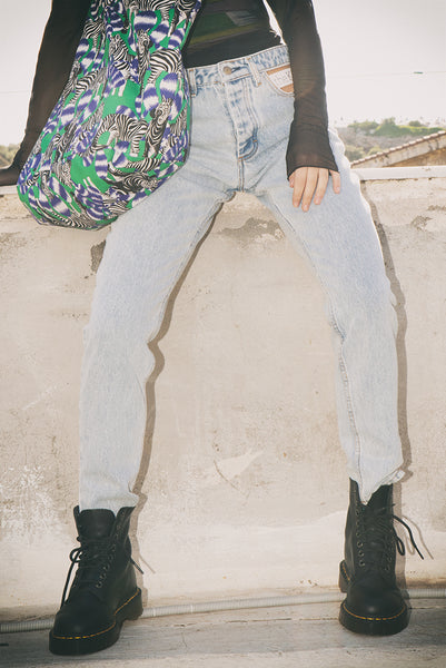 Outburst Jeans