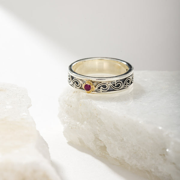 Kyma band ring in Sterling Silver and 18K Gold