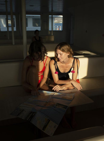 Isa Arfen X Maan Anemone - Black